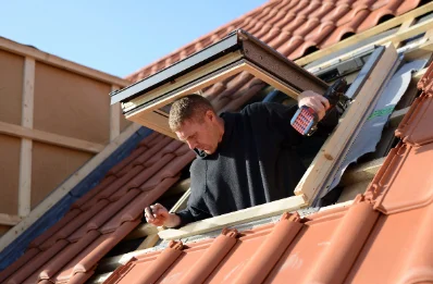 Pose de fenêtres de toit Velux à Montrosier